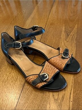 Woman’s Ron White blk/brn enclosed heel sandal. Size 37.5. Leather. Barely worn!
